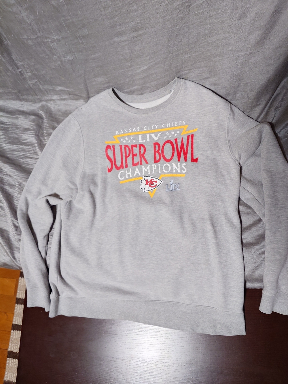Kansas City Chiefs Super Bowl LIV Champions Graphic Crewneck Sweatshirt 2XL